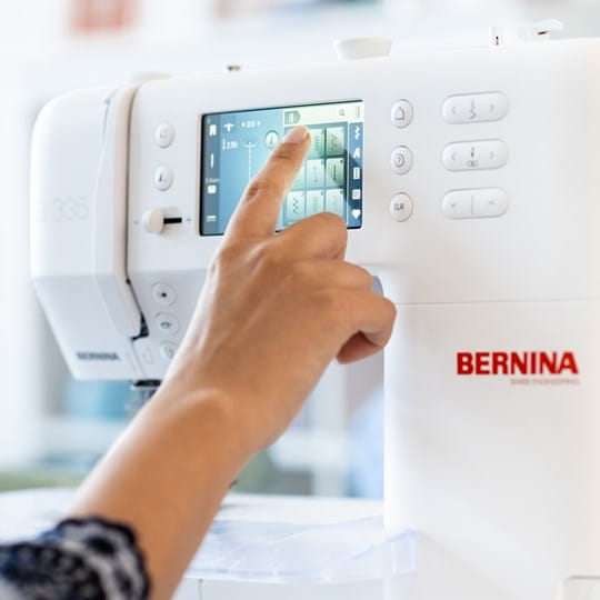 BERNINA 335 - Gen 2 02 KF Small Stitch pattern selection B335