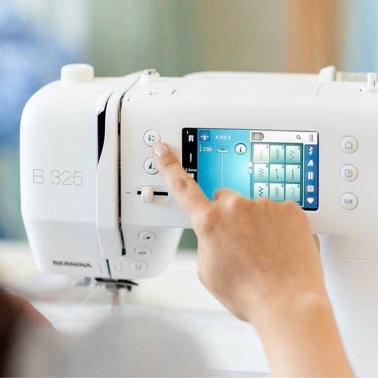 BERNINA 325 - Gen 2 BERNINA 325 - Gen 2 B 325 KF Comfort