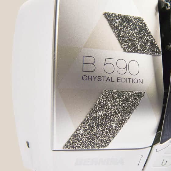 BERNINA 590 Crystal Edition B590CrystalEdition Keyfeature GlamorousDesign