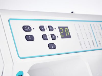 smarter by PFAFF 260c 565 260c i button display scaled 1
