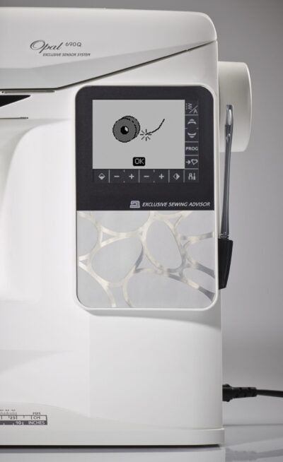 Husqvarna Viking Opal 690Q 917 OPAL 690 Bobbin alert 1693 scaled 1